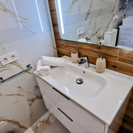 Skyview Apartment